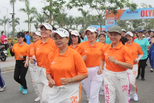 Hơn 3.000 người hưởng ứng Ngày chạy Olympic vì sức khỏe toàn dân