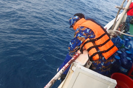 BTL Vùng Cảnh sát biển 4 cứu sống ngư dân