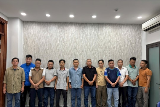 Khởi tố 12 bảo vệ ở Khu Công nghệ cao "bảo kê" xe quá tải