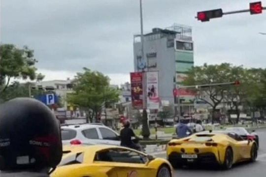 Đà Nẵng xác minh dàn siêu xe vượt đèn đỏ
