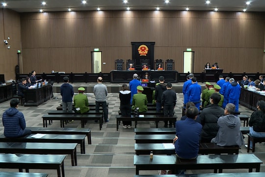 Xét xử vắng mặt bị cáo Nguyễn Thị Thanh Nhàn trong vụ án thứ 5