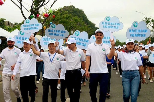 Hành trình lan tỏa yêu thương từ “Đi bộ vì hòa bình cho nhân loại”