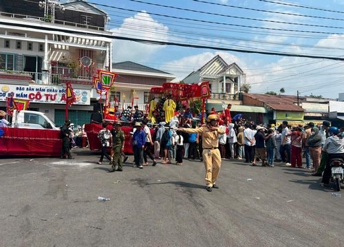 Công an tỉnh An Giang tham gia bảo vệ lễ đón bằng công nhận của UNESCO