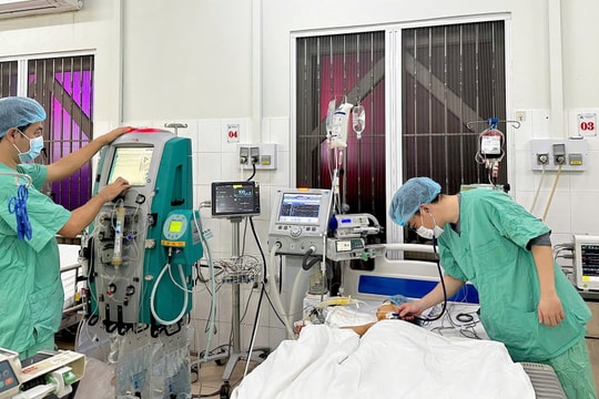 Bệnh nhi bị viêm cơ tim tối cấp được bệnh viện cứu sống