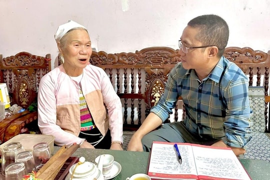 Những người “giữ lửa” bản Mường