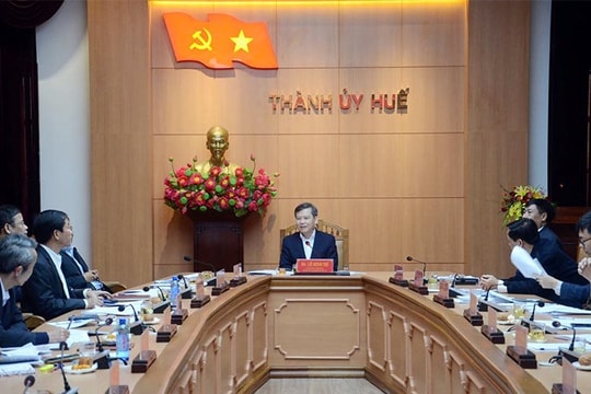 Đoàn Kiểm tra số 1925 của Bộ Chính trị làm việc với Ban Thường vụ Thành ủy Huế