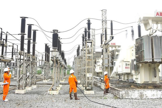 EVNHANOI: Đảm bảo vận hành lưới điện an toàn trong mùa hè 2025