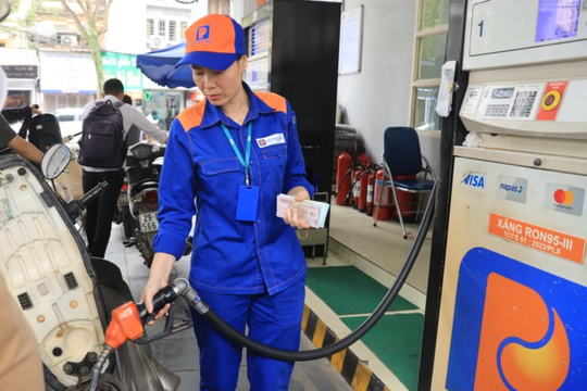 Giá xăng dầu ngày 18/4: Trên đà hồi phục