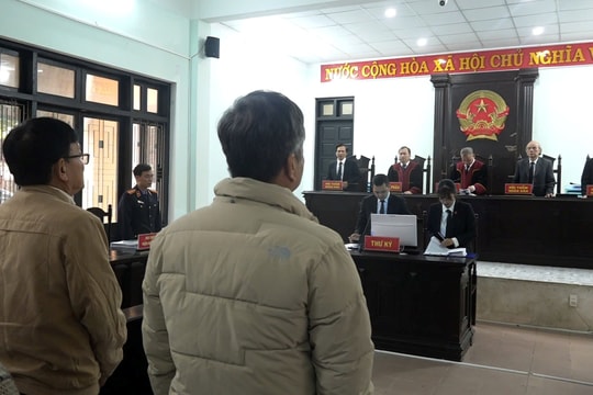 Hoãn phiên tòa xét xử vụ án tại Trung tâm đăng kiểm xe cơ giới TP Huế