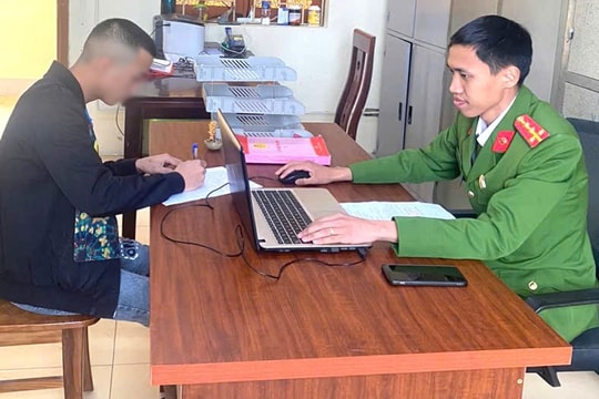 Khởi tố đối tượng lừa đảo bằng phiếu thanh toán giả