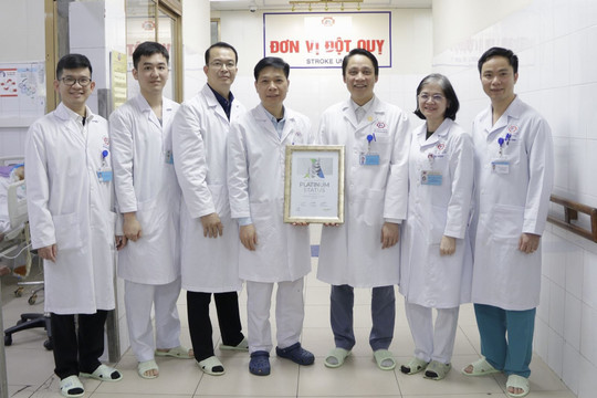 Bệnh viện Đa khoa Quảng Ninh lần đầu đạt Giải Bạch Kim WSO