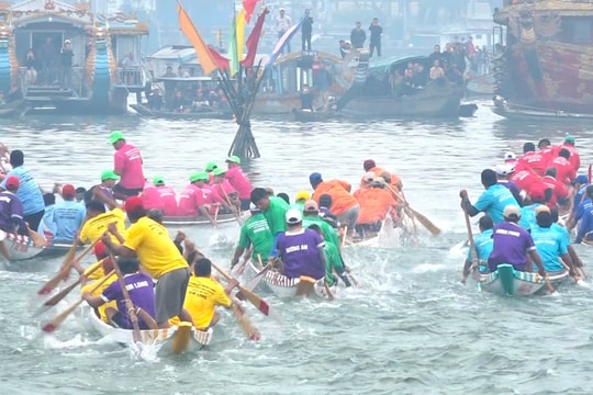 Sôi động giải đua ghe quận Phú Xuân - Thuận Hóa lần thứ I, năm 2025