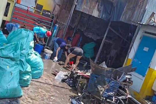 Cháy công ty sản xuất balo, túi xách