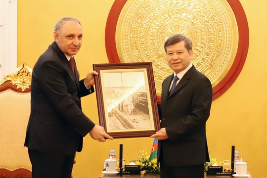 Chánh án TANDTC Lê Minh Trí tiếp Viện trưởng Viện kiểm sát tối cao Azerbaijan
