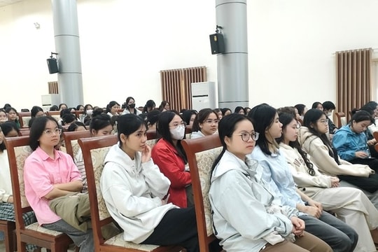 Đại học Huế trang bị kiến thức về sức khỏe cho hơn 1.700 sinh viên
