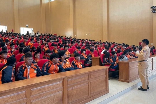 Nâng cao hiểu biết tham gia giao thông cho học sinh và phụ huynh