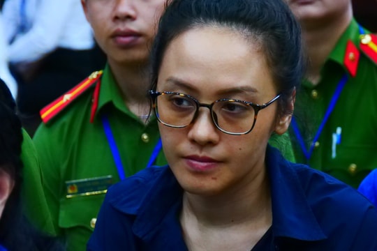 Vạn Thịnh Phát giai đoạn 2: Trương Huệ Vân xin trả lại đồng hồ và 13 chiếc điện thoại