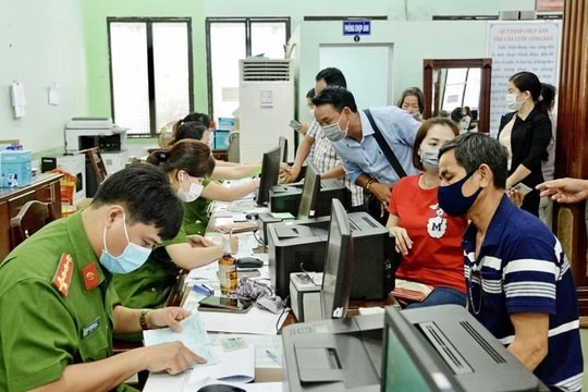 Bộ nội vụ: Đề xuất không bắt buộc đổi giấy tờ khi sáp nhập tỉnh, xã