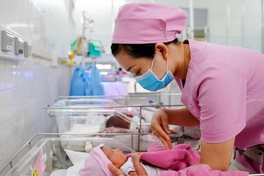 Từ ngày 20/3/2025, Đảng viên sinh con thứ 3 không bị kỷ luật