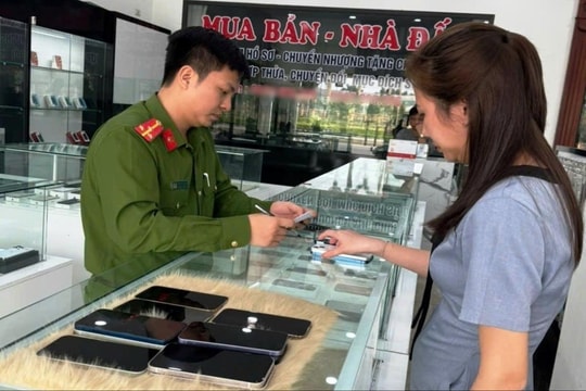 Phát hiện 93 điện thoại di động không có hóa đơn, chứng từ