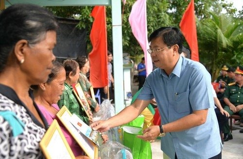 Thêm nhiều hộ nghèo dân tộc Khmer được đón Tết Chol Chnam Thmay trong căn nhà mới