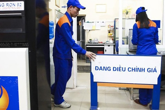 Giá xăng tăng lần thứ 2 liên tiếp