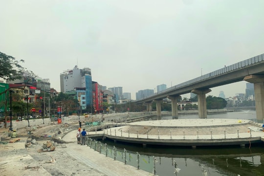 Sân khấu nổi ngoài trời độc đáo tại Hà Nội dần hoàn thiện