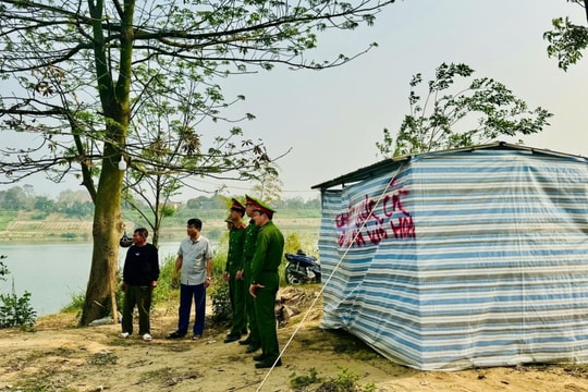 Lập chốt trực ngăn chặn khai thác cát trái phép trên sông Mã