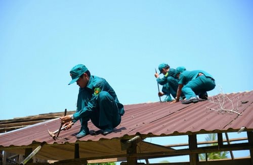 Bộ CHQS Kiên Giang chung tay xóa nhà tạm, nhà dột nát