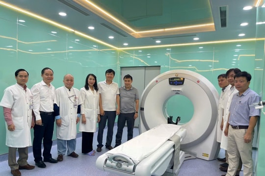 Vận hành hệ thống máy móc hiện đại để nâng cao chất lượng khám chữa bệnh