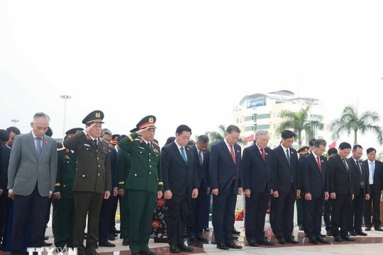 Tổng Bí thư Tô Lâm dâng hương tưởng niệm các Anh hùng liệt sỹ tại Đà Nẵng