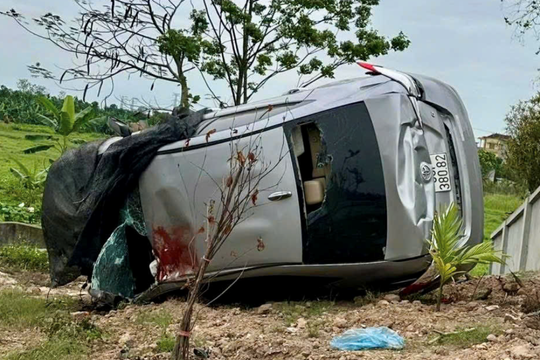 Liên tiếp xảy ra 2 vụ tai nạn giao thông làm nhiều người thương vong