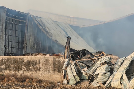 Cháy lớn tại nhà máy xay xát, thiêu rụi kho chứa rộng 500m²