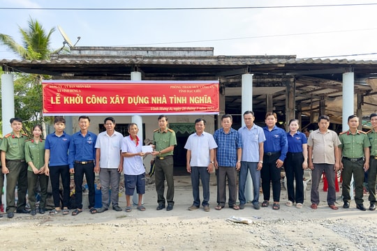 Công an tỉnh Bạc Liêu hỗ trợ nhà tình nghĩa cho gia đình chính sách