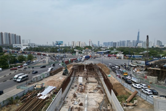Cận cảnh tiến độ hầm chui nút giao An Phú