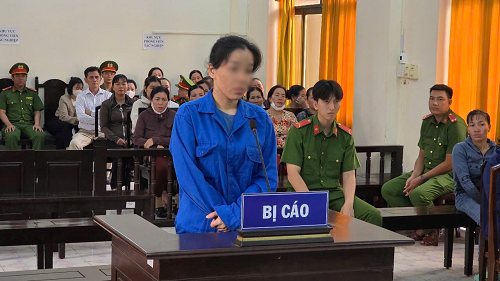 Lợi dụng uy tín của cha ruột để lừa đảo