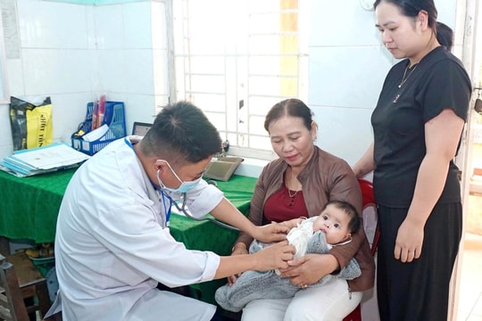 TP Huế: Tỷ lệ tiêm chủng vaccine phòng bệnh sởi đạt trên 85%