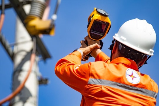 Giữ nguyên mức giá bán lẻ điện bình quân tối đa 2.444,09 đồng/kWh