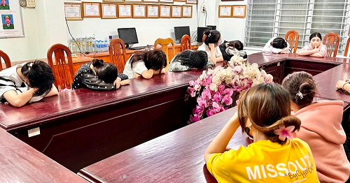 Tạm giữ nhóm đối tượng môi giới mại dâm