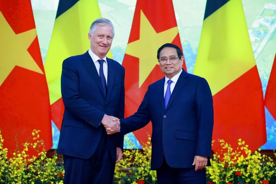 Thủ tướng Phạm Minh Chính hội kiến Nhà Vua Bỉ