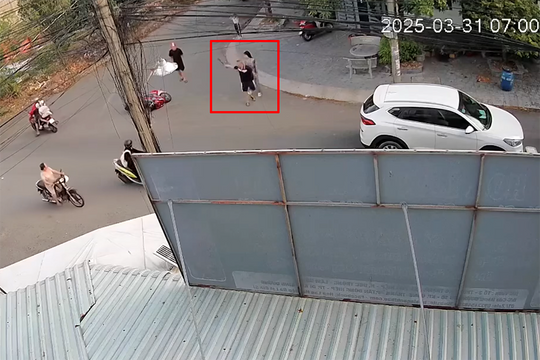 Bình Dương: Công an truy xét đối tượng dùng gậy bóng chày hành hung người đi xe