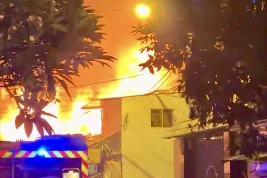 TP.HCM: 3 người tử vong trong vụ hỏa hoạn lúc rạng sáng