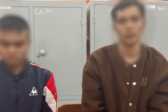 Khống chế người đi đường để cướp tài sản trong đêm tối