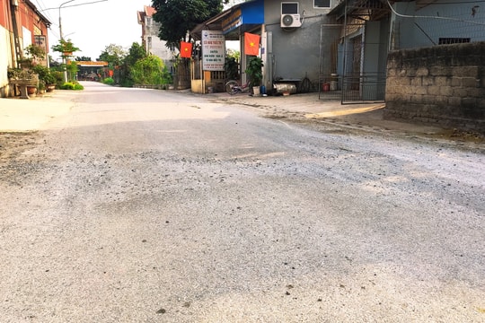 Thái Nguyên: Đường giao thông nông thôn vừa sửa xong đã hỏng