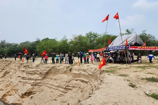 Khai thác cát làm sạt lở bờ sông Lam: Cắt giảm 2ha diện tích mỏ theo giấy phép