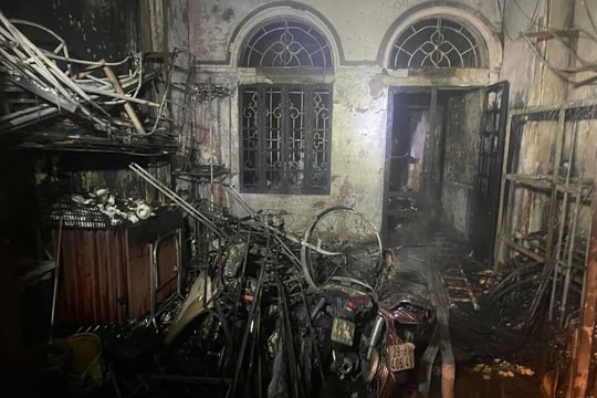 Cháy nhà trong ngõ nhỏ ở Hà Nội, 1 người tử vong