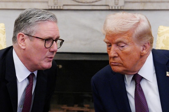 Anh "giữ bình tĩnh" trước chính sách thuế của ông Trump