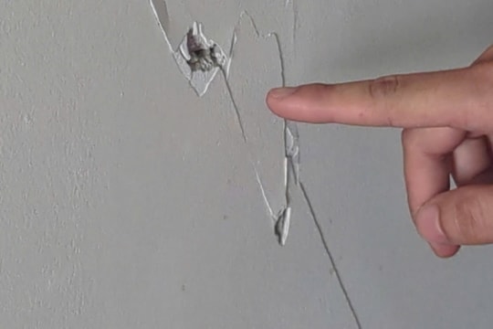 Sở Xây dựng TP.HCM nói gì về 300 căn hộ nứt tường sau rung lắc?