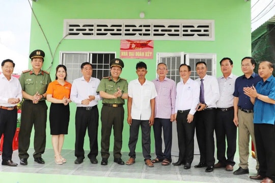 700 hộ dân nghèo tại Bạc Liêu được Bộ Công an hỗ trợ nhà ở