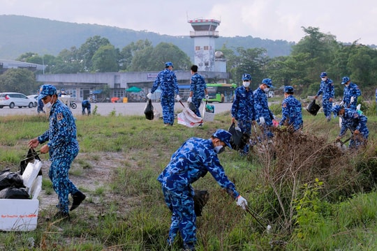BTL Vùng Cảnh sát biển 4 hưởng ứng Ngày vì môi trường Phú Quốc